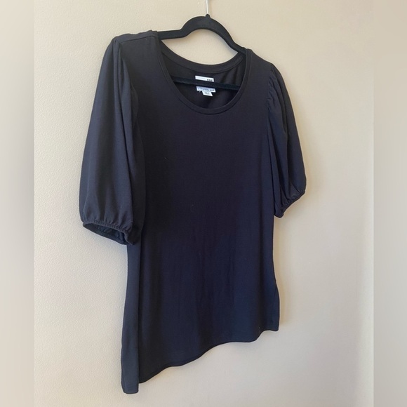 ⭐️2 FOR $20⭐️ Vero Moda Ofhonie 2/4 Bell Sleeve Top. Medium - Picture 3 of 9